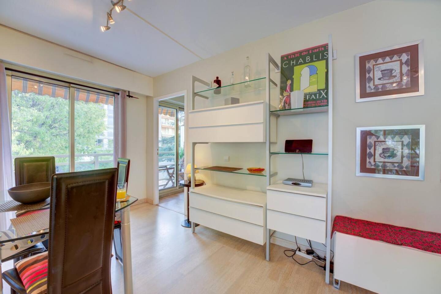 Elegant Apt W/2 Terraces/Mins To Beach & Shops Antibes Eksteriør bilde